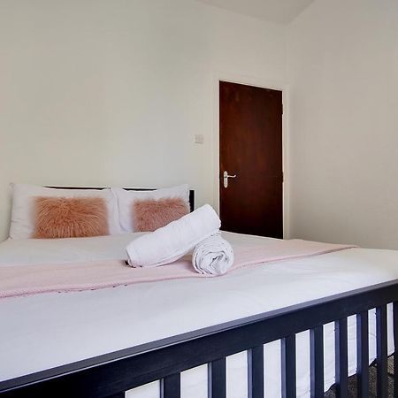 בורנמות' Sea La Vie Apartment מראה חיצוני תמונה